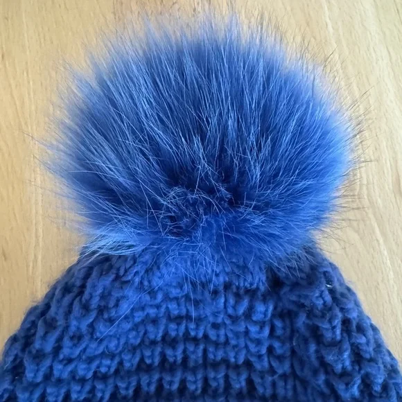 KYI KYI CANADA Electric Blue Wool Knit Fox Fur Pom Pom Fleece Lined Beanie Hat - Picture 4 of 5
